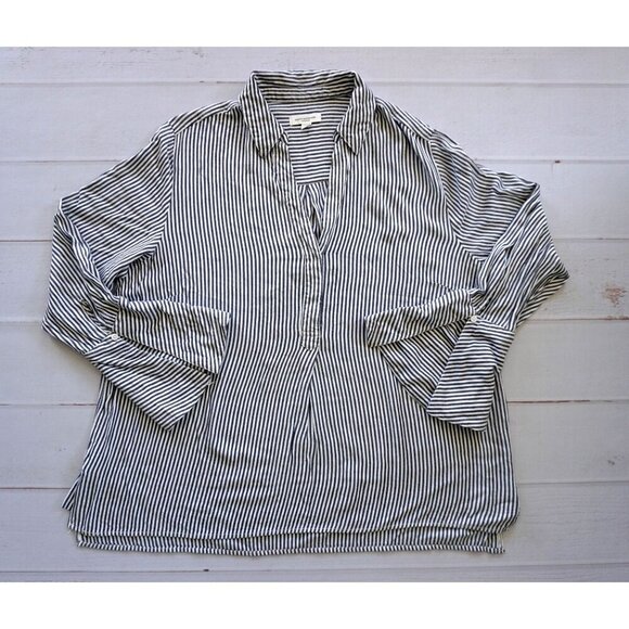 BeachLunchLounge Navy White Striped Popover Top - Size 1X - Picture 1 of 7